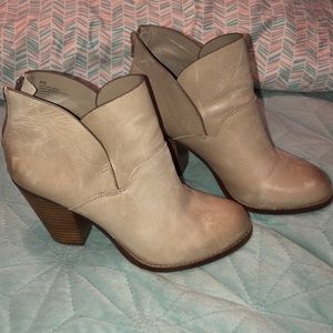 Gianni bini booties